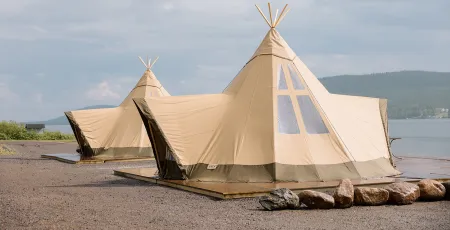 Bo i ett lyxigt tält hos Icehotel